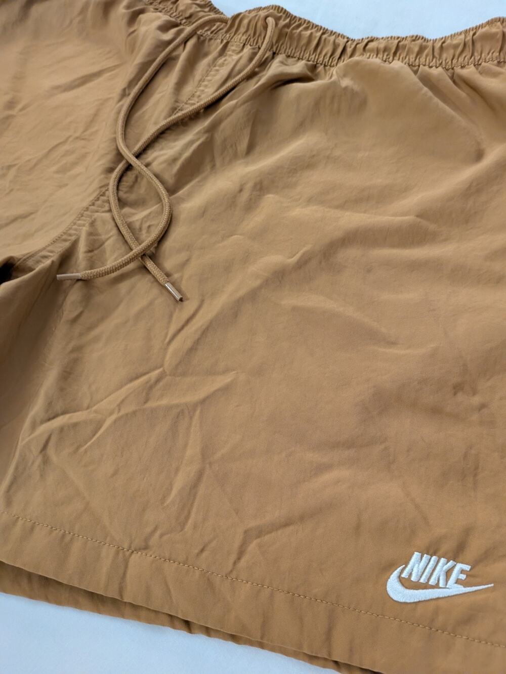 Nike Sportswear Club Woven Flow Shorts Mens XL Tan Brown Mesh Lined 6" Inseam